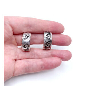 Vintage Silver Tone Engraved Clip On Earrings Tribal Boho Geometric Pattern Bold